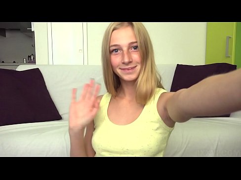 ❤️ Khi tôi buồn chán, tôi lười biếng thủ dâm âm hộ màu hồng của mình Beautiful porn tại chúng tôi