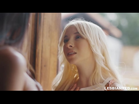 ❤️ Cô gái về nhà một vài tháng sau đó và ăn sạch âm hộ của mẹ kế Beautiful porn tại chúng tôi